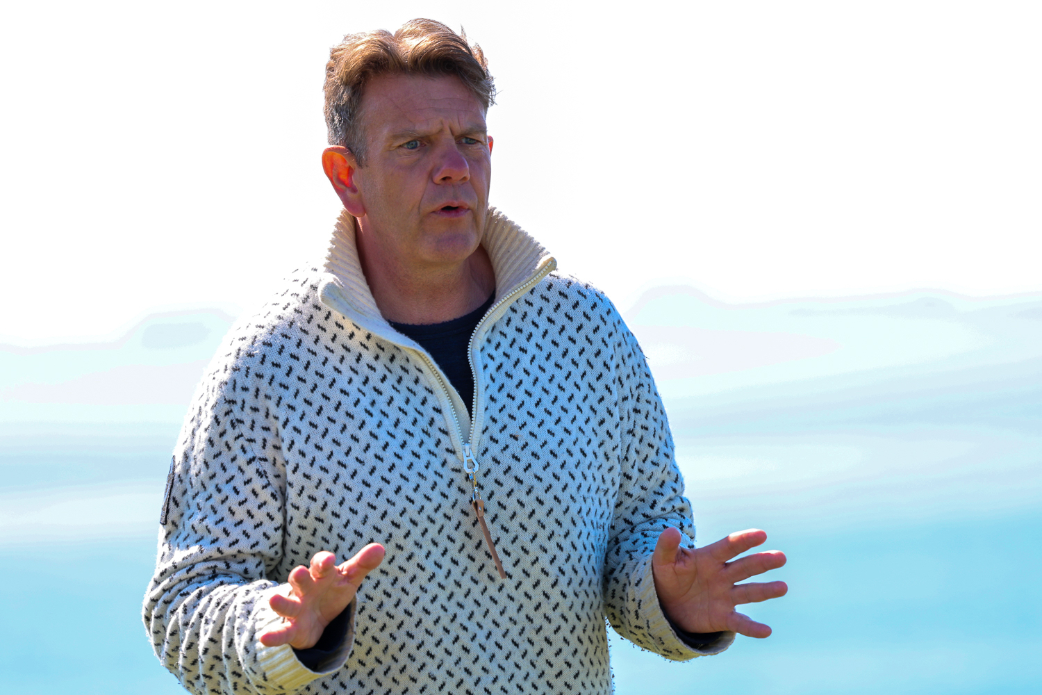 Billede af Simon Høegmark der taler